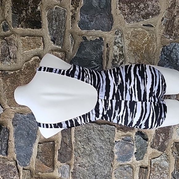 MAGICSUIT Tigre Sombre Sanibel One Piece Swimsuit Size US14 - Picture 8 of 14